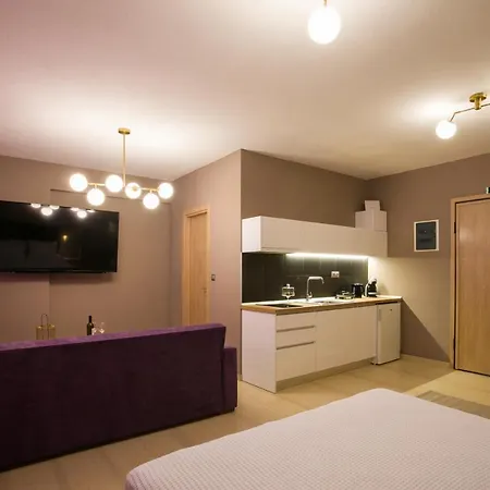 Marizas Luxury #1 アパート